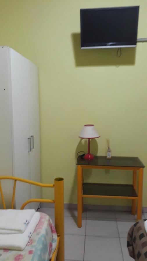 Hostel Puerta De Hierro Villa Alsina Buitenkant foto
